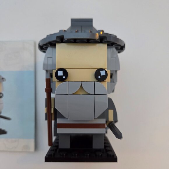LEGO BrickHeadz Gandalf the Grey 40631 – Built - Picture 1 of 5